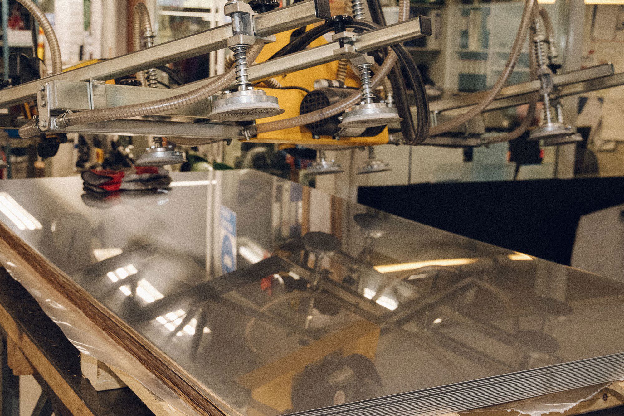 Dæk og metal, Vævervej 11